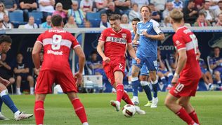 Ab nach vorne: der VfB-Angreifer Dzenan Pejcinovic (Mitte) versucht sich im Zusammenspiel mit Ermedin Demirovic (links) und Chris Führich.